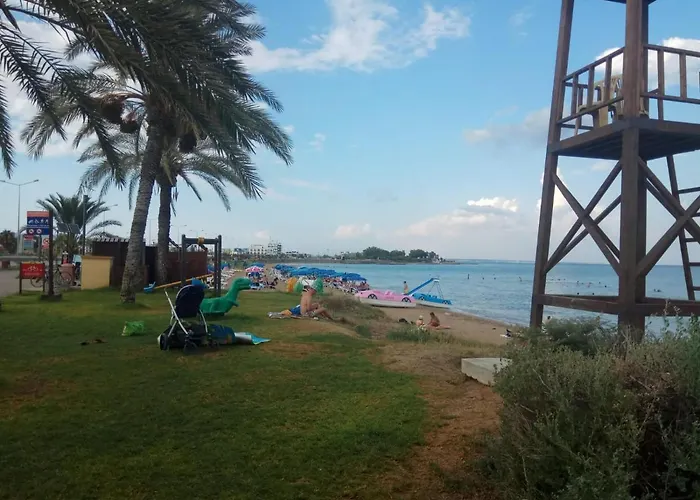 Northern Cyprus Trikomo, Iskele, Long Beach, Caesar 2